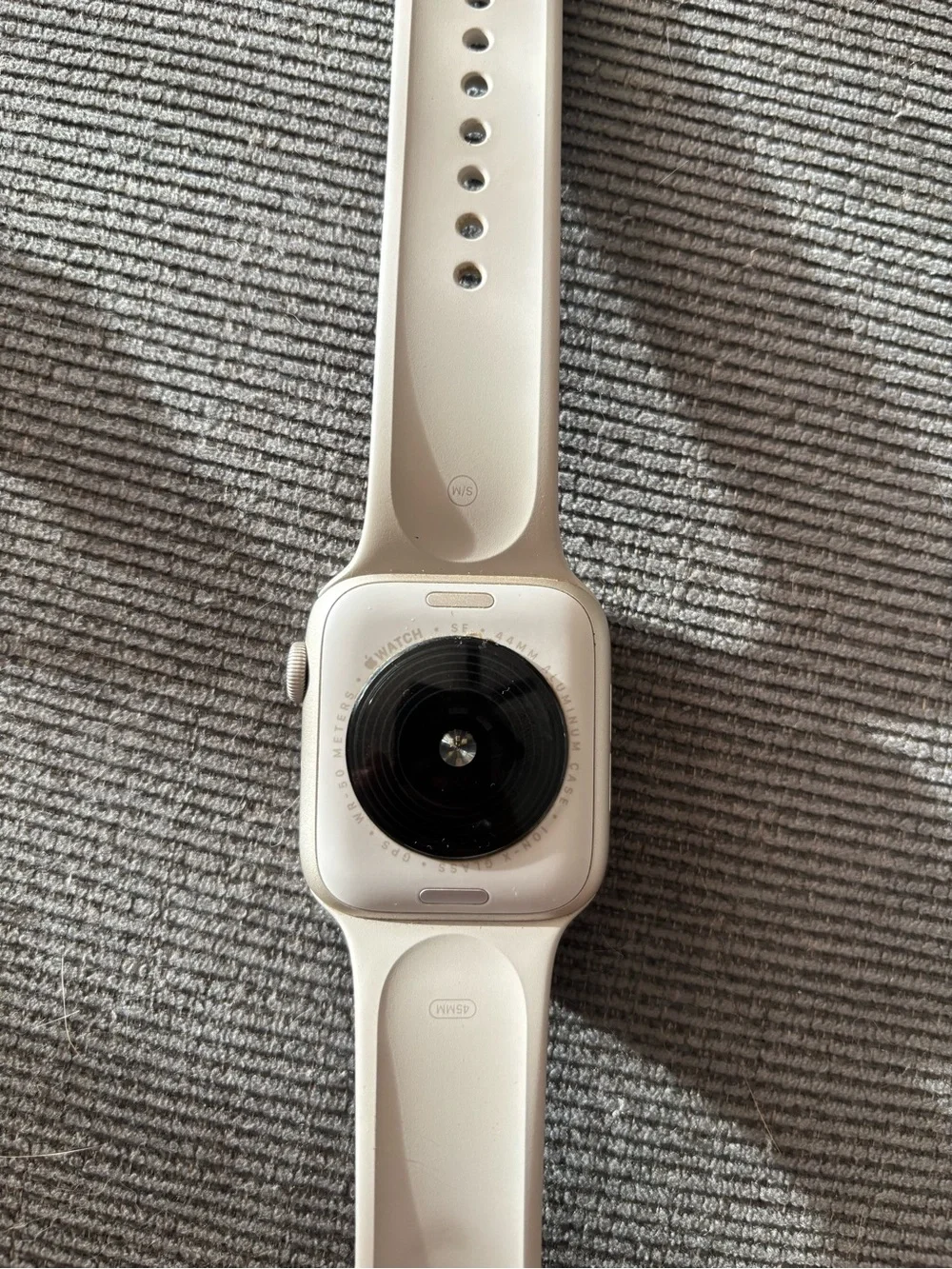 Apple Watch SE (GPS) (2nd Generation) 44mm Bundle